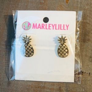 NWT Pineapple Earrings